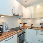 Appartamento Carmen Sylva, App 28 *