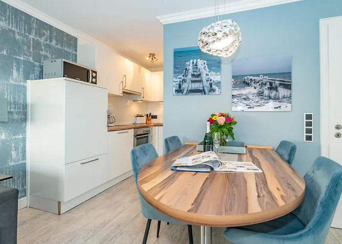 Carmen Sylva, App 28 *