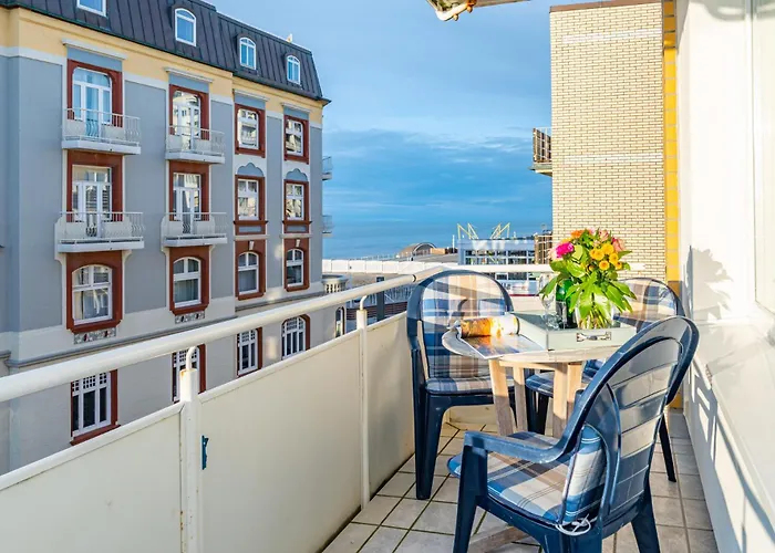 Carmen Sylva, App 28 *